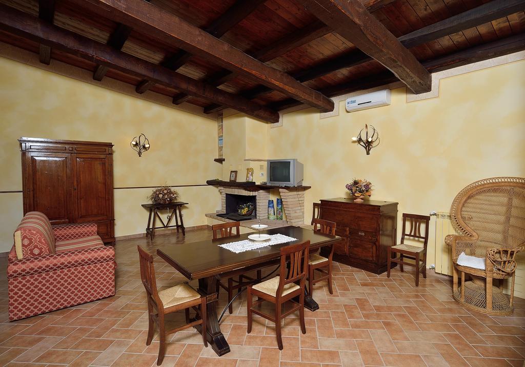 Agriturismo I Granai Crocemaroggia 외부 사진